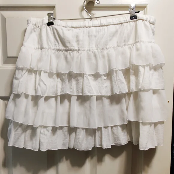 Old Navy White Ruffled Mini Skirt Sz L - Picture 2 of 6